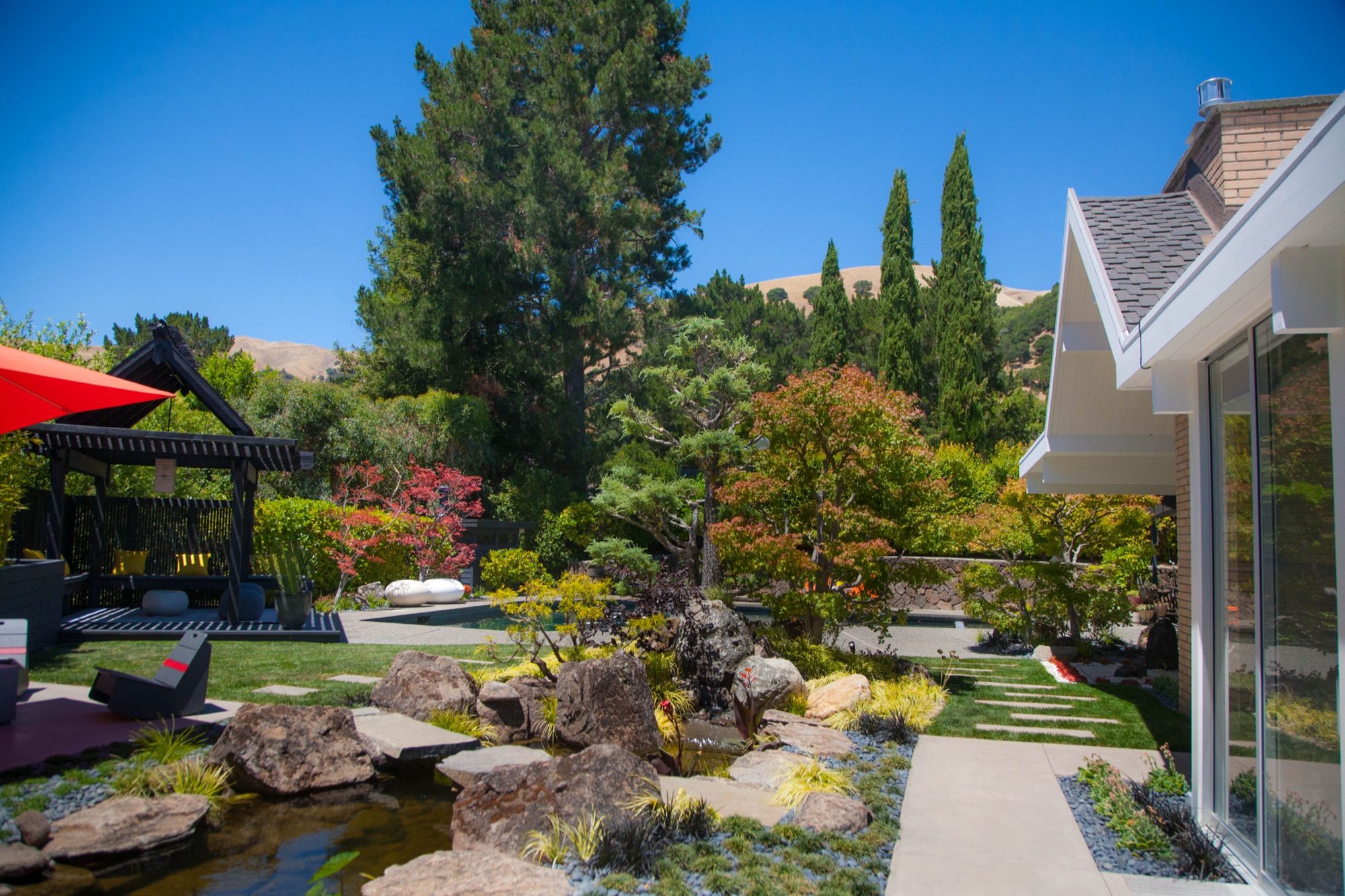 Pikes Peak garden in Marin County by Monarch Gardens, photo 1 of 18